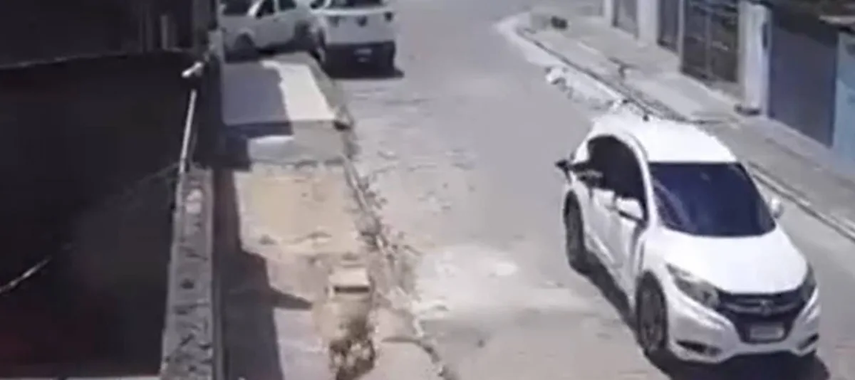VÍDEO: Ataque a tiros deixa homem ferido em Feira de Santana