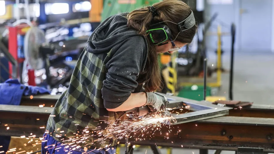 Arbeitsmarkt: Von wegen faul: Generation Z arbeitet häufiger als alle Vorgänger
