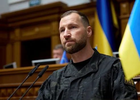 Ukrainian defence minister Khmara takes office amid war and protests