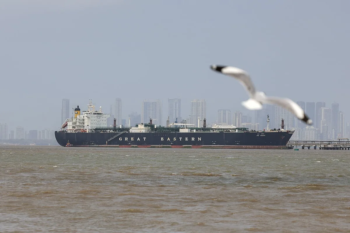 Seis petrolíferas duplicam lucros na UE com crise em Ormuz