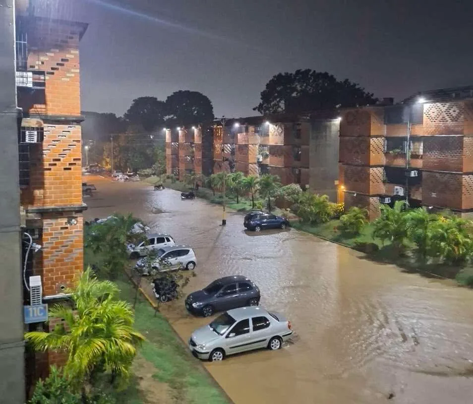 Mantienen monitoreo en Guarenas-Guatire tras intensas lluvias