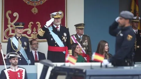 Moreno Bonilla, Abascal y otras ausencias en la Fiesta Nacional