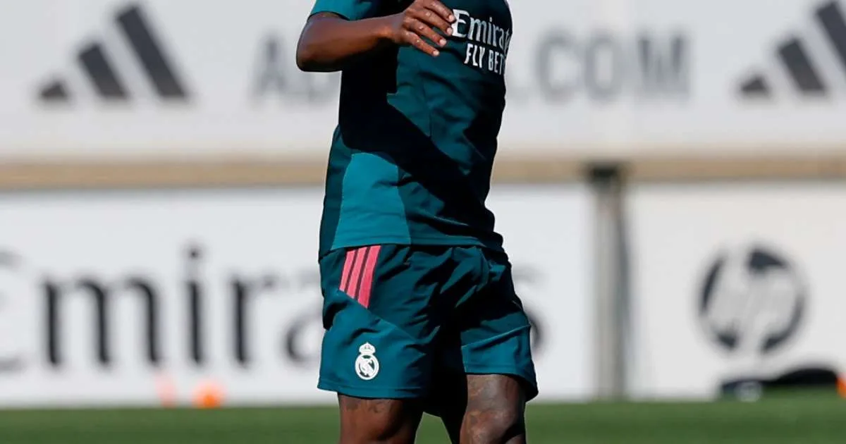 Jornal aponta culpado pela má fase de Vinícius Jr. no Real Madrid