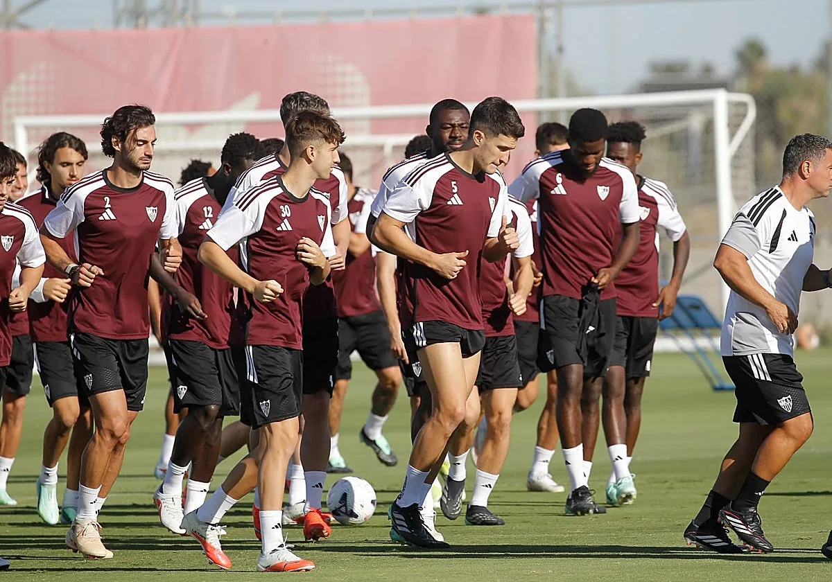 Alineaciones probables del Levante - Sevilla de LaLiga EA Sports 2026-2027: onces y banquillo de suplentes