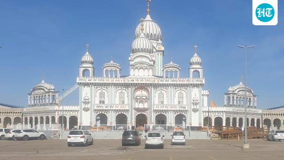 Canada police charge man for screwdriver stabbings at gurdwara