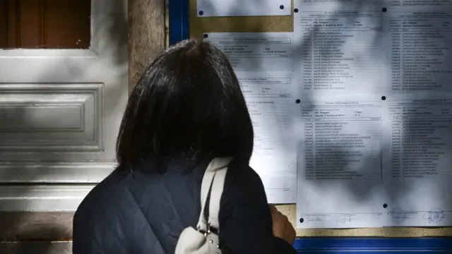 MP abre inquérito a processo de classificação de exames nacionais