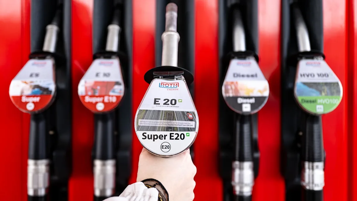 Spar-Sprit E20 soll schneller kommen - Brüssel diskutiert Tankstellen-Revolution