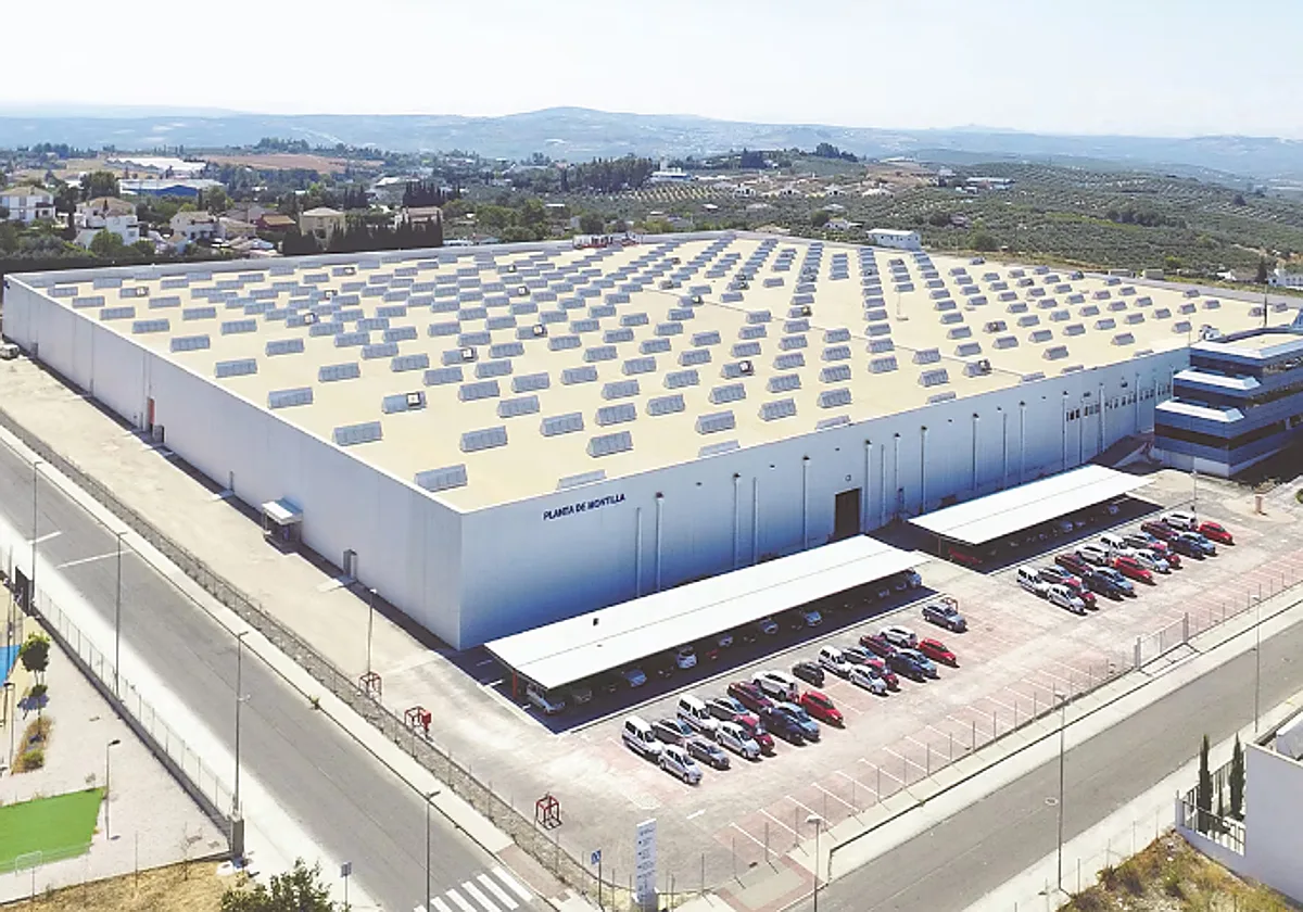 Adecco busca 50 especialistas industriales para trabajar en la planta de Carrier en Montilla