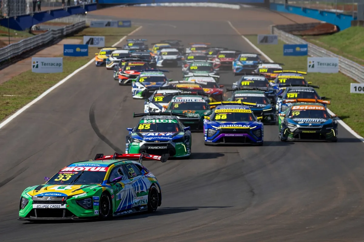 Stock Car faz história em Brasília com etapa no formato endurance e grid de estrelas