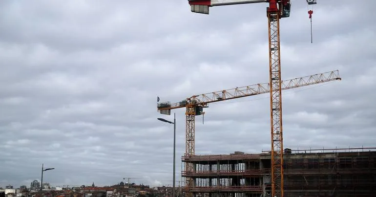 Produção na construção caiu 0,7% em junho na zona euro