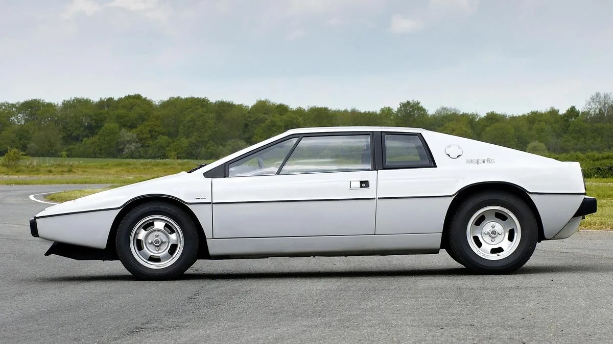 Lotus Esprit: More details emerge, including V6 option
