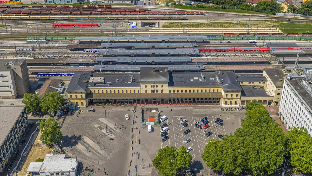 Zwei Menschen verletzt - Explosion am Hauptbahnhof in Augsburg