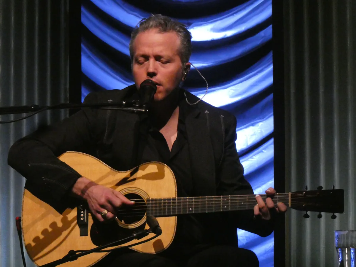Jason Isbell Leads New Suno Lawsuit, Claims AI Music Generator ‘Exploits’ Musicians’ Identities in Models