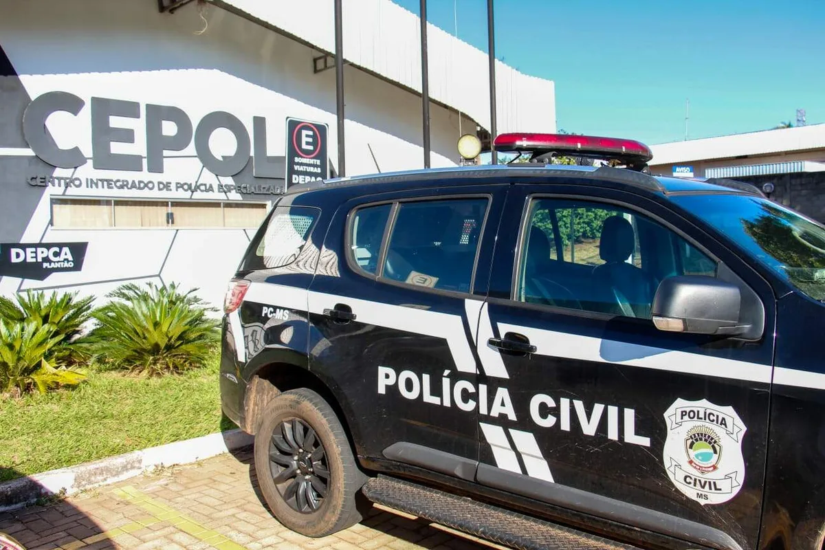 Briga entre vizinhos por entulho termina com feridos e caso na delegacia
