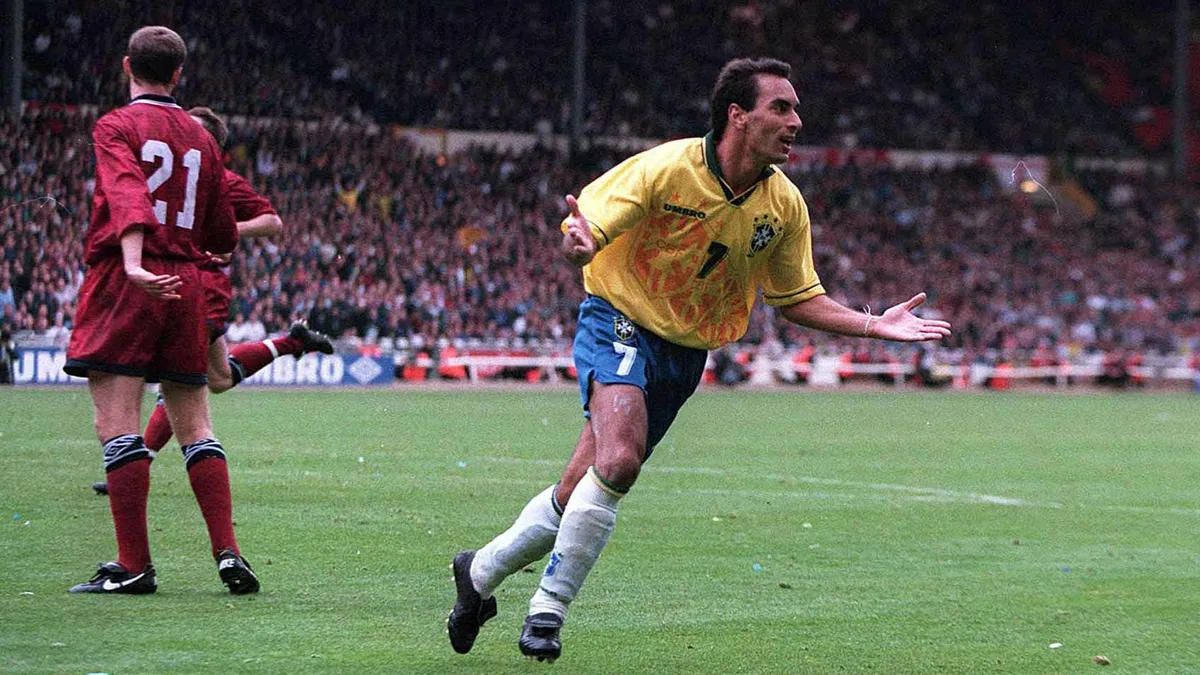 La historia del crack que sufrió una icónica trompada, tuvo un épico duelo con Romario y hoy es comentarista: “Nunca fui un santo”