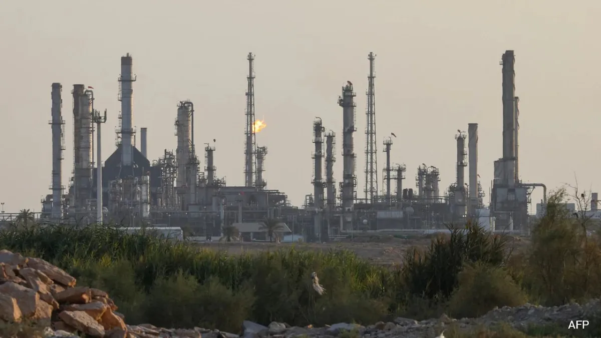 Houthis Attack Saudi's Aramco Oil Facility Compound, Triggering Fire