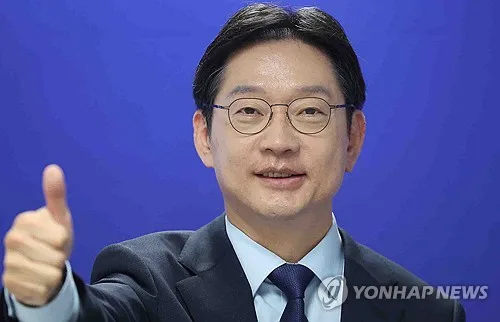 [프로필] 김경수 대통령 정무특보…盧비서관 출신 '친문 적자'