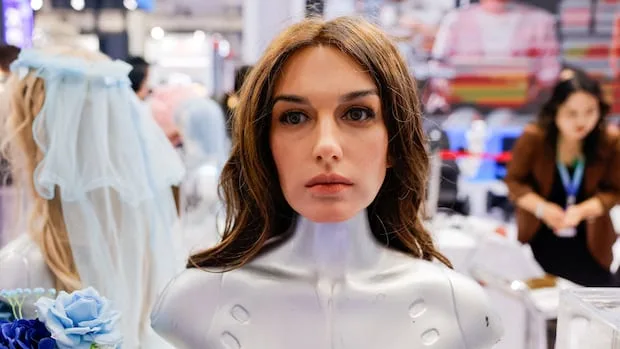 IN PHOTOS | Humanoid robots demonstrate their capabilities