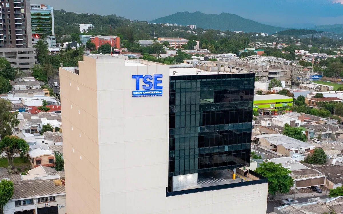 El Salvador cierra el plazo para cambiar la dirección de residencia en el documento de identidad, previo a las elecciones de 2027