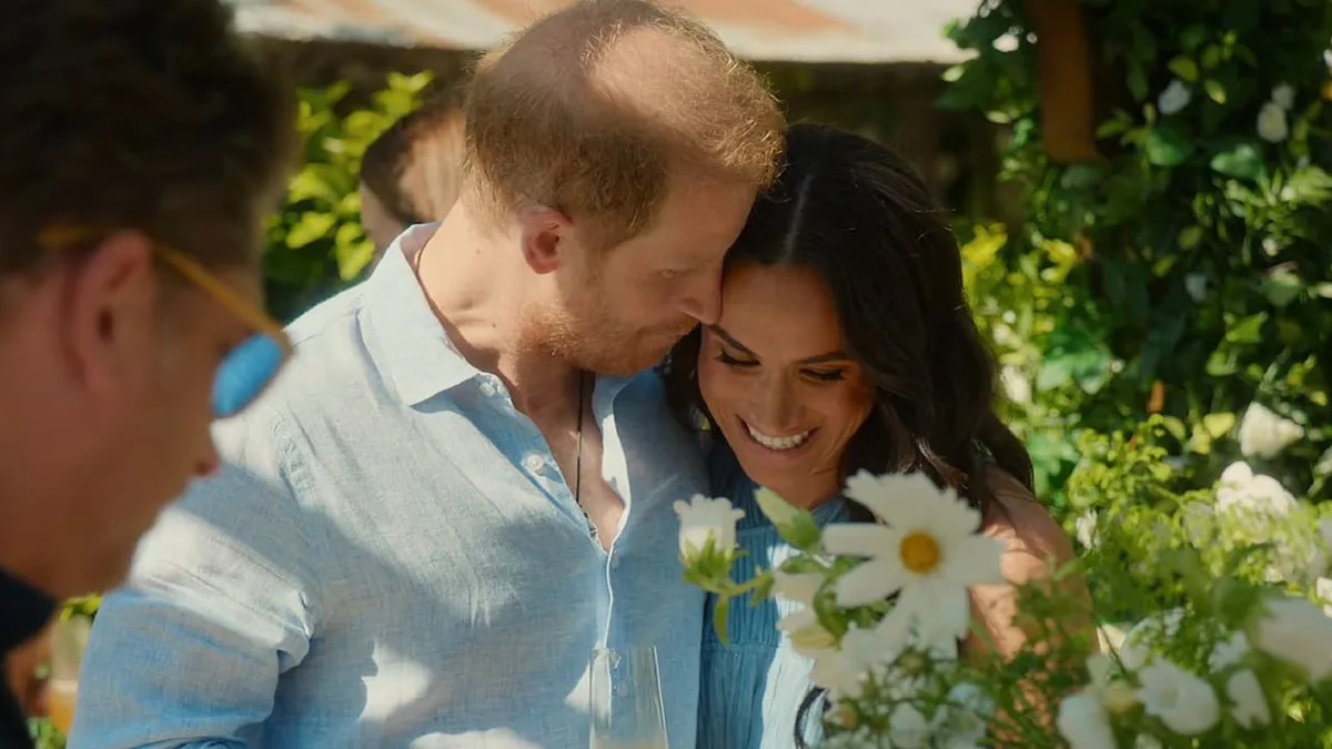 Palast-Mitarbeiter enthüllt bei BILD - Der Grund für die Hauruck-Rückkehr von Harry & Meghan