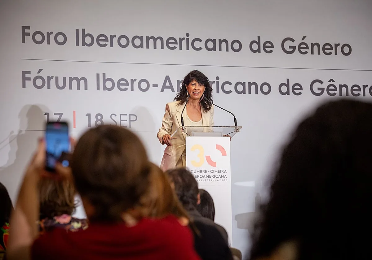 Redondo alerta de un «riesgo real de retroceso» en igualdad: «Estamos en una encrucijada»