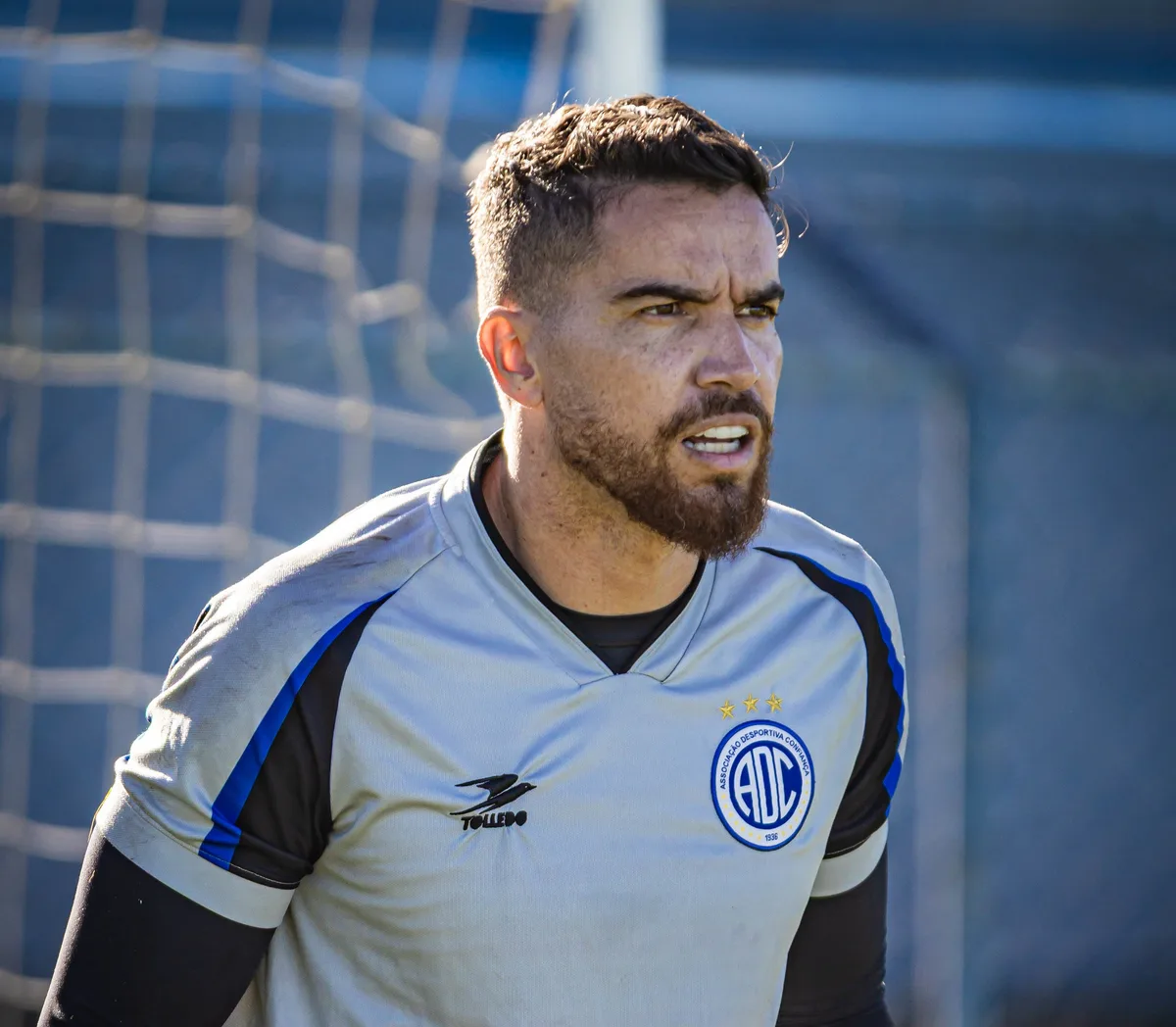 Confiança rescinde com goleiro Rafael Pascoal e atacante Pedro Felipe