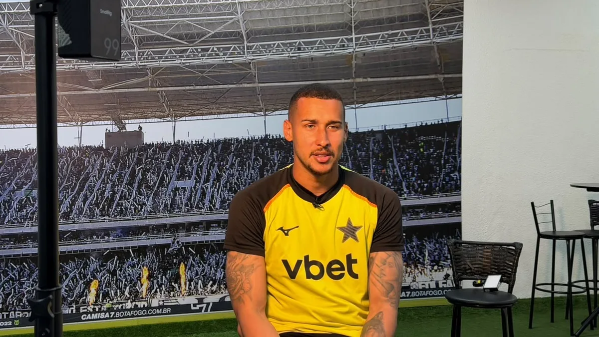 Gabriel Batista destaca amadurecimento e mira legado: "Quero construir história no Botafogo"