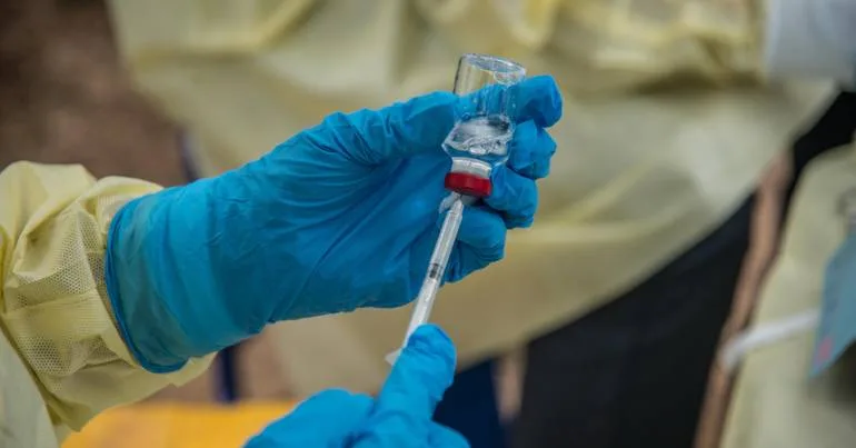 Ébola. Novo ensaio vai testar vacinas contra Bundibugyo