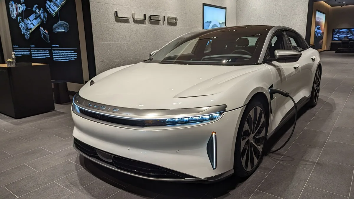 Malgré ses difficultés, Lucid va vendre ses voitures électriques France