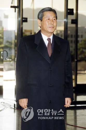 5·18 단체 "사죄없이 떠난 정호용, 잘못까지 묻힐 수 없어"