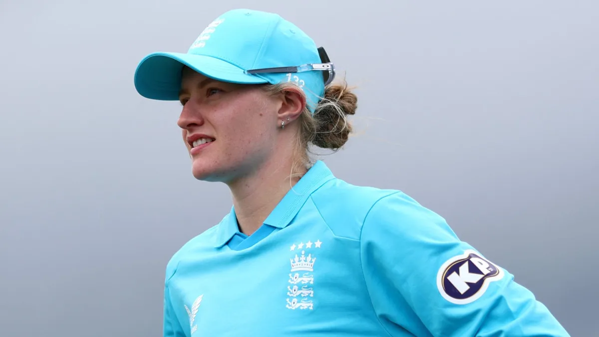 England choose to bowl vs Ireland in first ODI at Leicester LIVE!