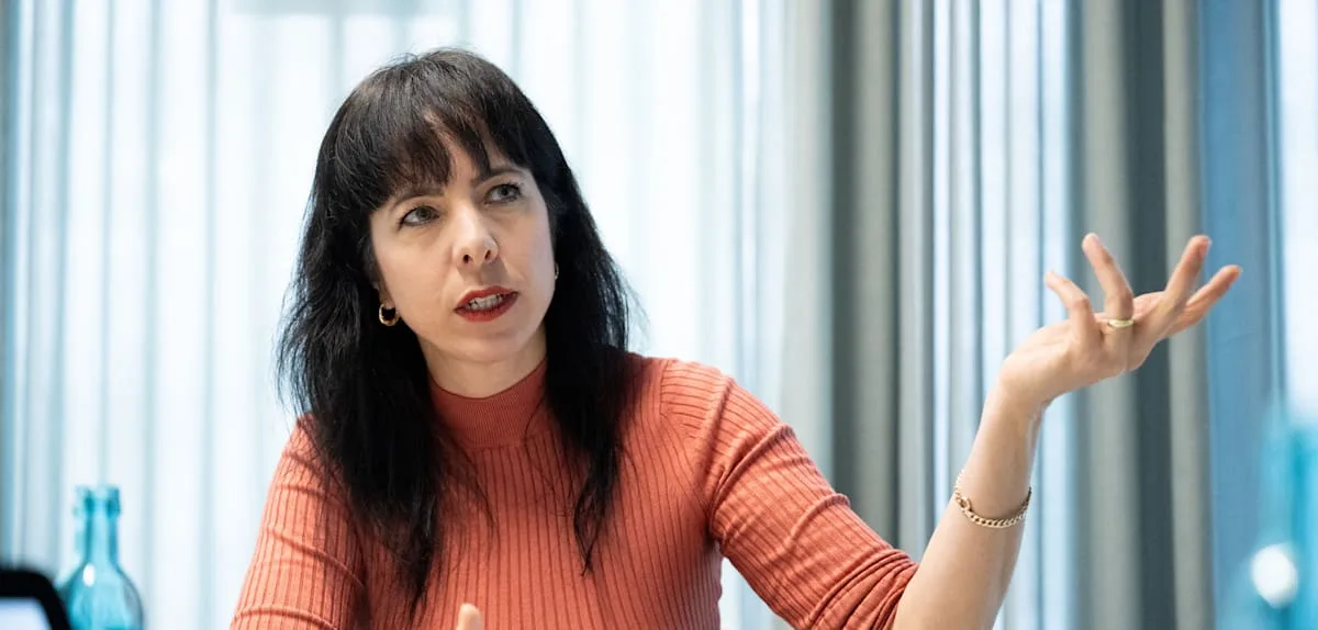 „Davon wüsste ich wirklich gar nichts“ – Elif Eralp bestreitet Kontakte ihrer Partei zu Islamisten
