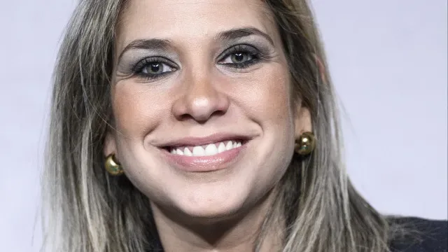 Karina Sainz Borgo vê Venezuela sem mudança, "em ruínas"