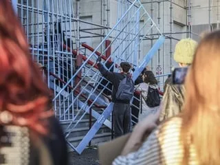 Lycées bloqués, manifestations… Les élèves mobilisés risquent-ils d’être sanctionnés pour « absences injustifiées » ?