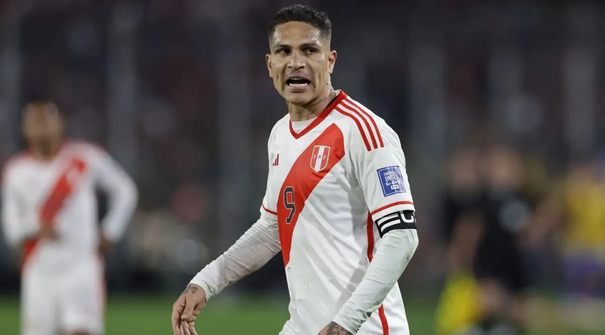 Paolo Guerrero entre los futbolistas mencionados en Brasil por una red de diplomas falsos para ejercer como director técnico