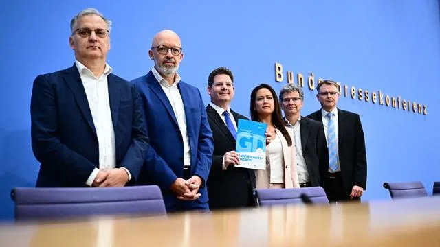 Konjunktur: Wachstum auf Pump: Wirtschaft nimmt vorerst Fahrt auf
