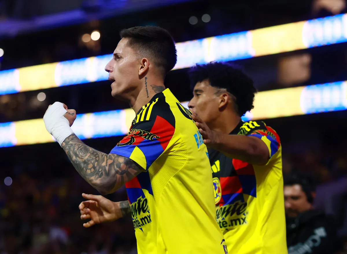 Jugadores del América piden a Brian Rodríguez que se quede ante su posible salida a Europa