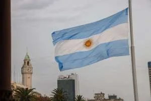Economia da Argentina cresce 2% no segundo trimestre e supera previsões