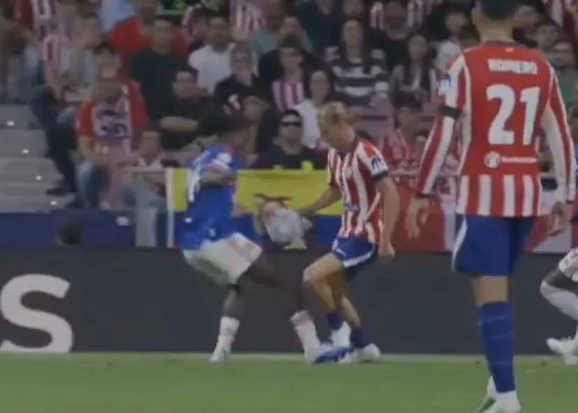 Las polémicas de la jornada 2 de la fase liga de la Champions League; todos los penaltis, expulsiones y jugadas controvertidas