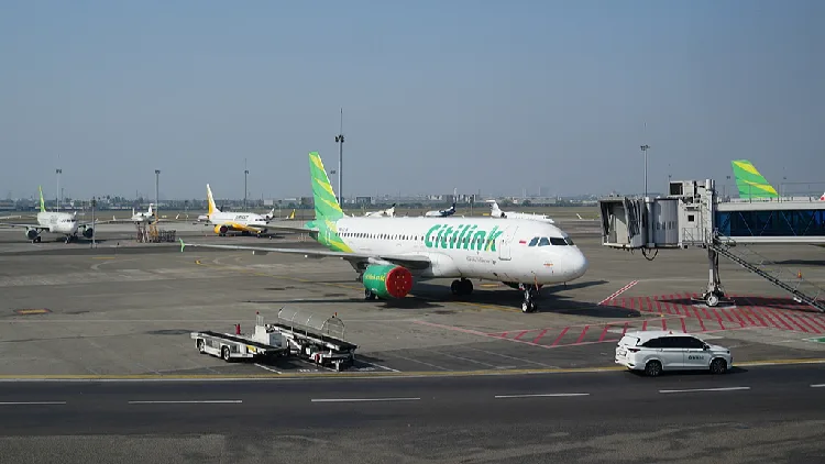 Jakarta airport temporarily closed after volcanic eruption