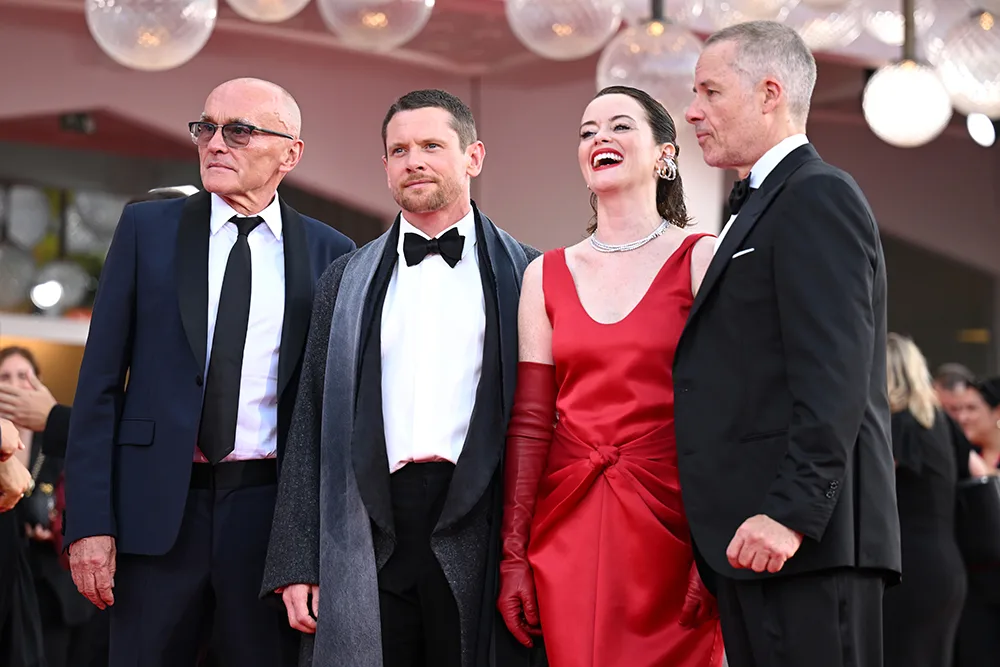 Jack O’Connell’s Ruthless Tabloid Editor in ‘Ink’ Fires Up Venice as Danny Boyle Drama Earns Warm 4-Minute Ovation