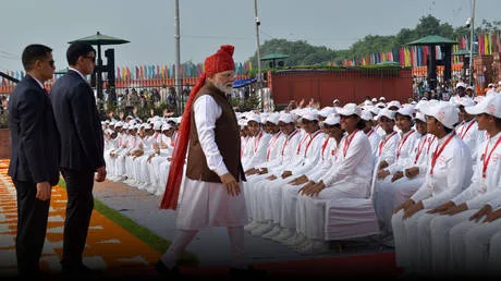 Modi rolls out free coaching drive to win over young Indians