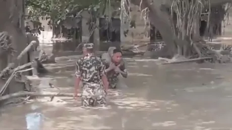 Nepal floods leave hundreds dead, thousands missing