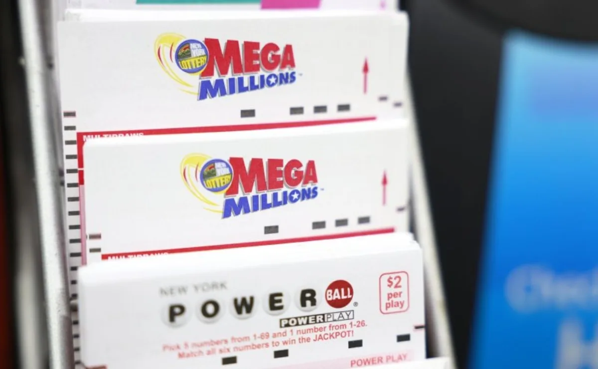 Mulher ganha prêmio na loteria pela segunda vez no mesmo ano e revela o que fez com o dinheiro