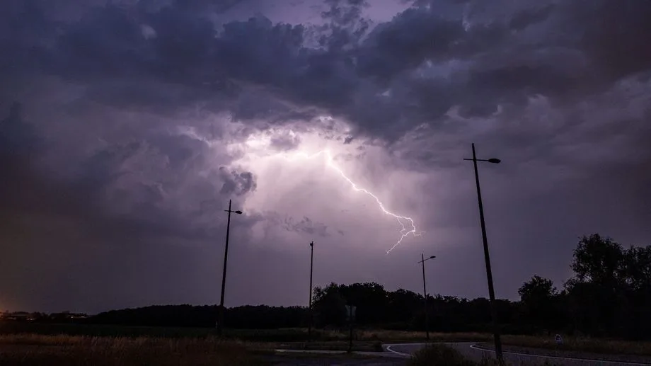 Orages : la France est le deuxième pays le plus foudroyé en Europe cet été, avec près de 244.000 éclairs