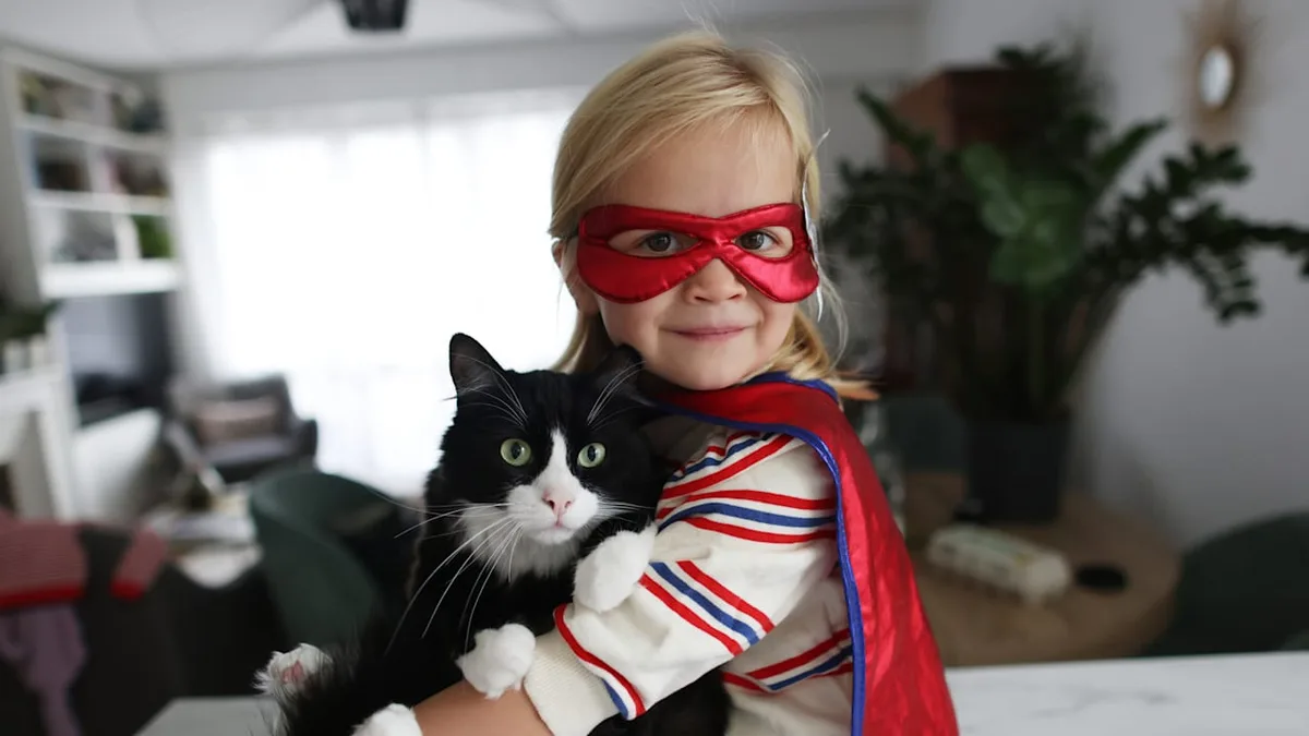 Schwieriges Zusammenleben? - Warum Katzen vor Kindern flüchten