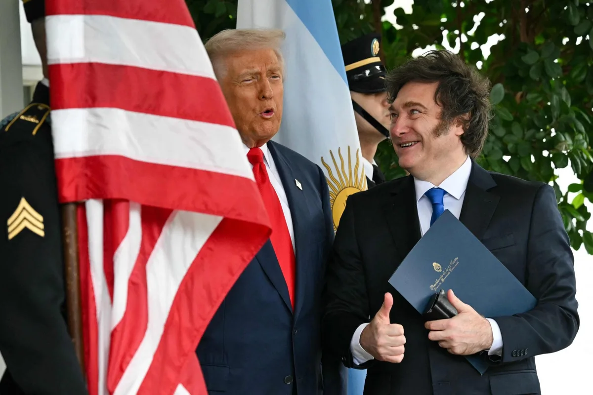 Javier Milei viaja otra vez a Washington: disertaciones, premios y un nuevo gesto de respaldo a Trump