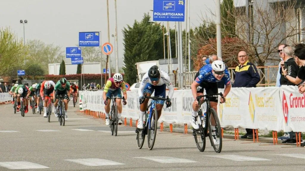 Día amargo para México en el Mundial de Ciclismo dentro de la prueba femenina de ruta Sub 23