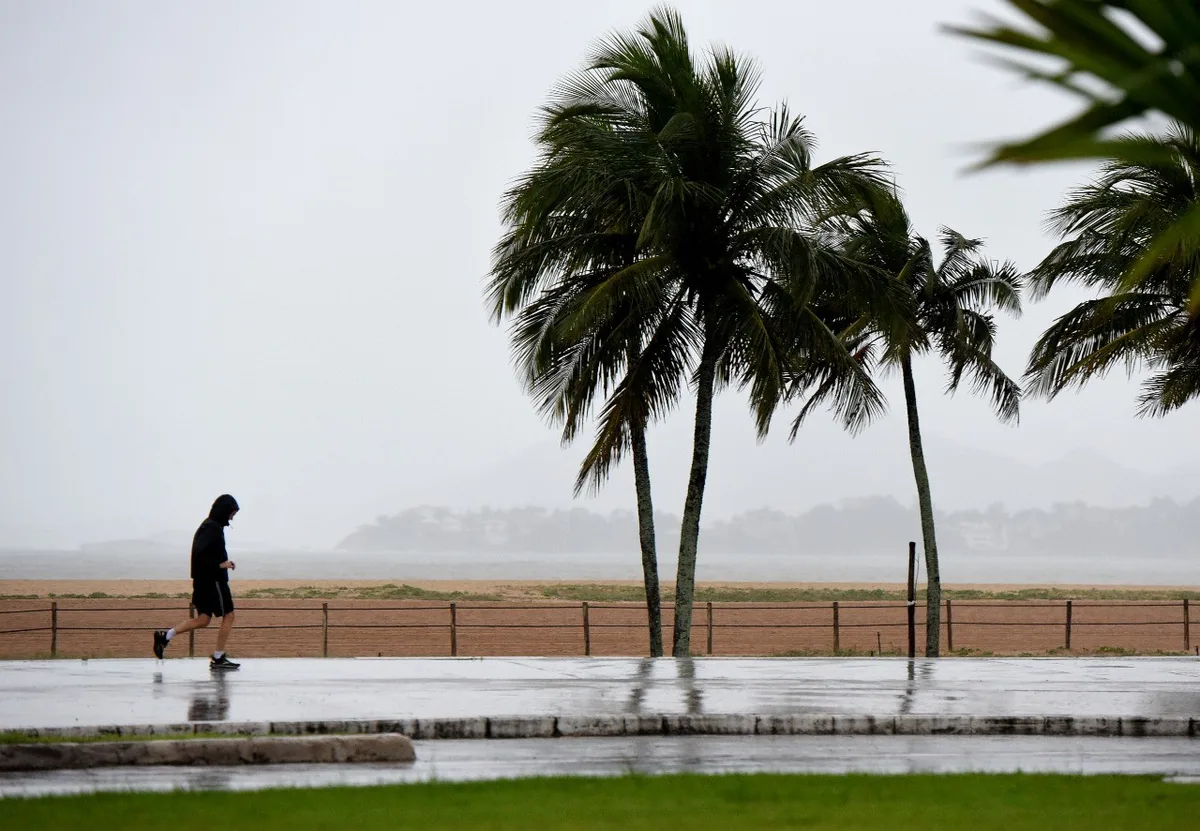 Setembro começa com alerta de ventania e tempestade no ES; confira a previsão do tempo