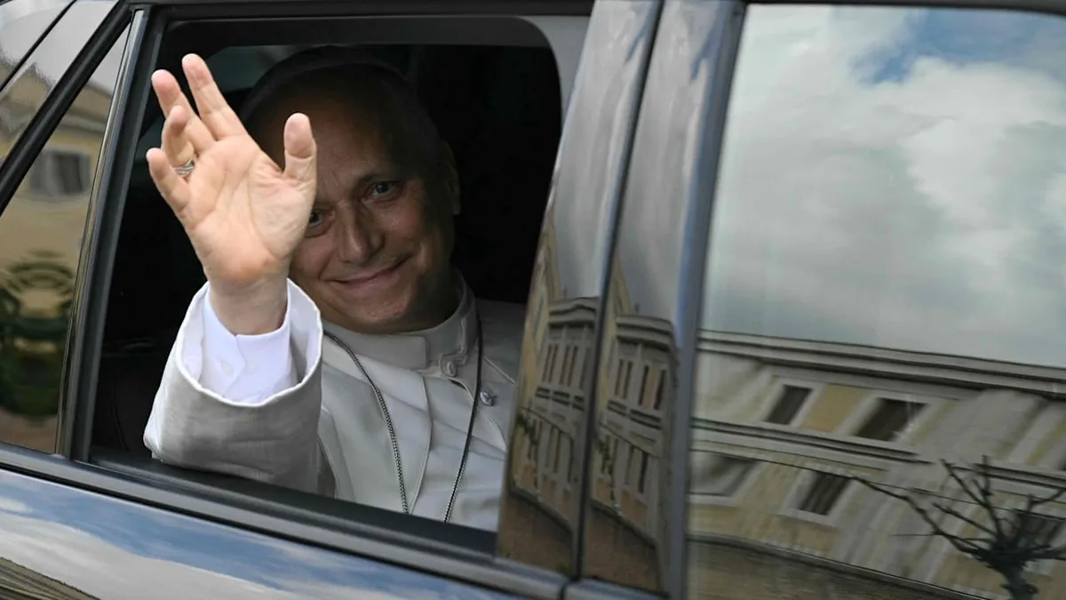 Leo XIV. hat Lungenkrebs - Die ersten Papst-Fotos nach dem Klinikaufenthalt